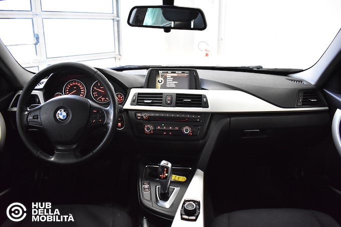 BMW 318d Business aut.